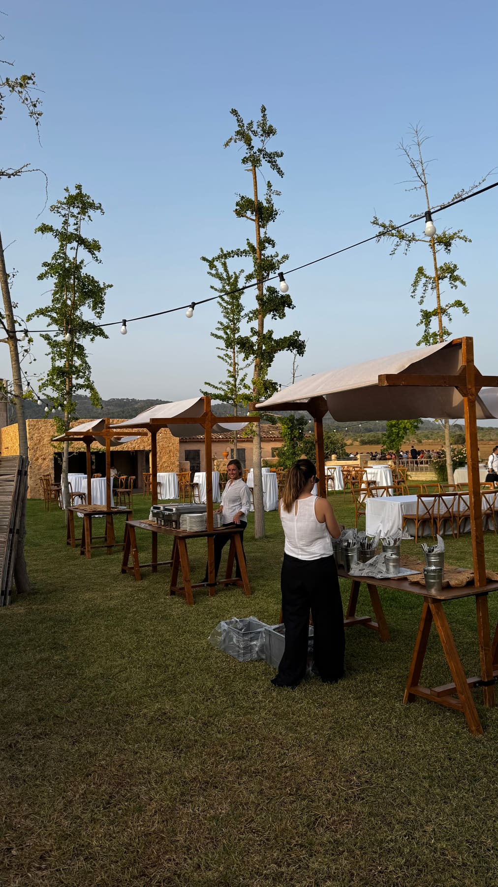 Personal de Grupo Picolín en un evento: camareros y azafatas (foto 6)